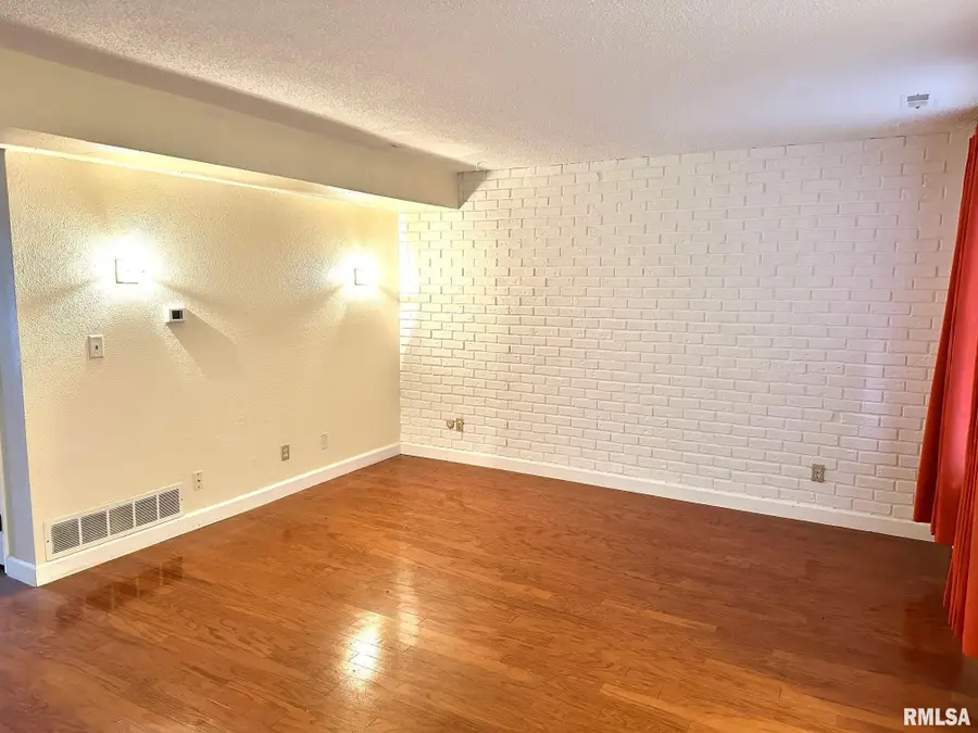 55 Trailridge Lane, Springfield, IL 62704 - Image #2