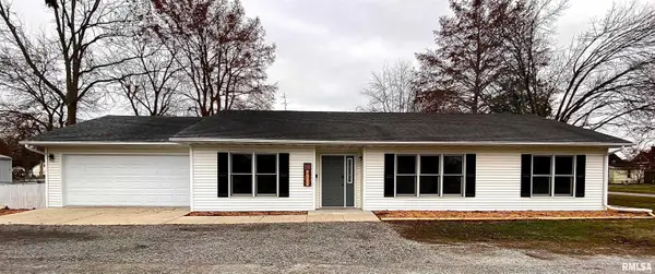 210 N State Street, Christopher, IL 62822