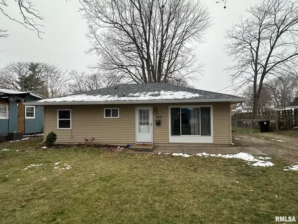 1615 Elmwood Street, Jacksonville, IL 62650