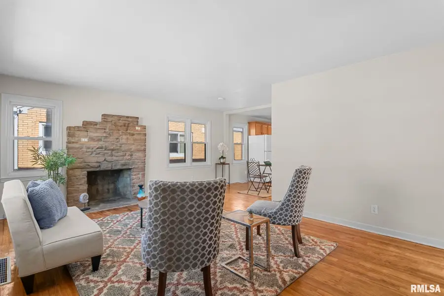 2308 S Walnut Street, Springfield, IL 62704 - Image #2