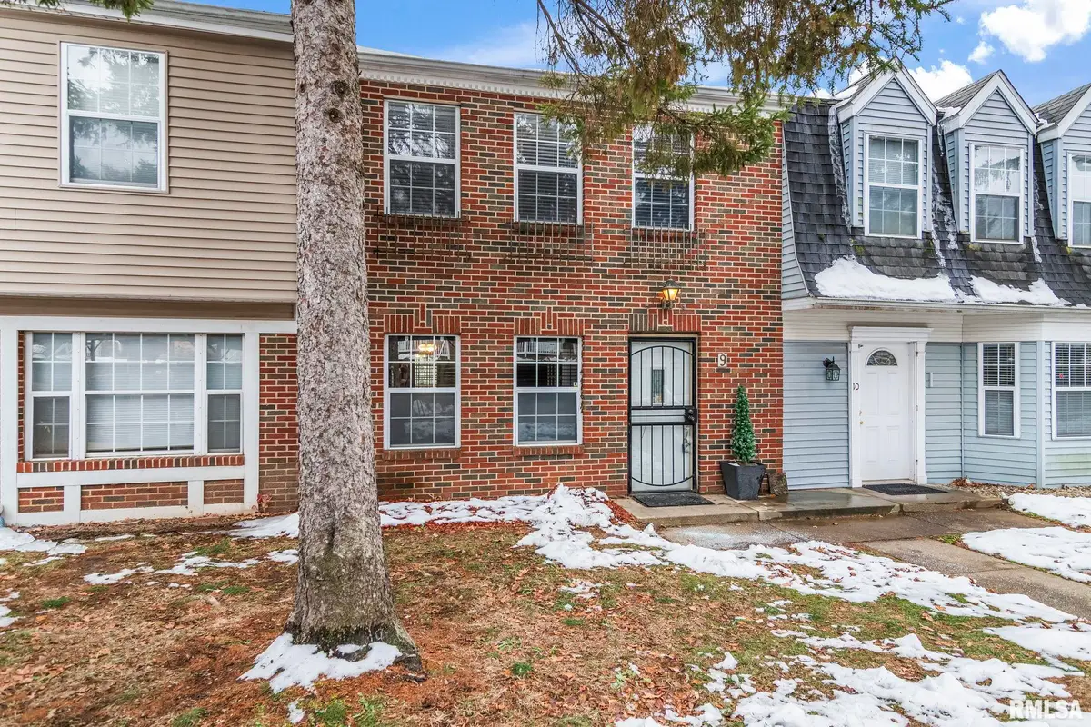 9 Sycamore Row, Springfield, IL 62702 - Image #1