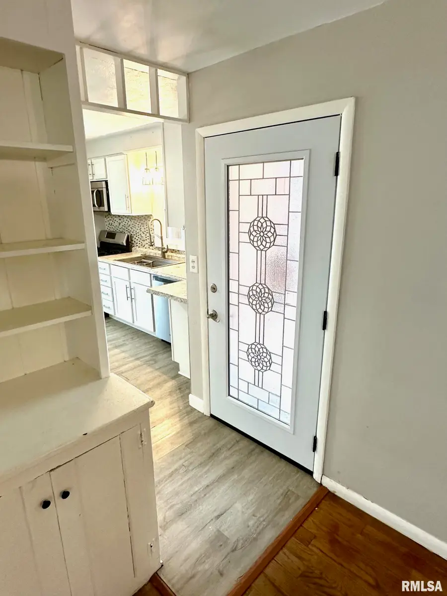 1660 Elmwood Street, Jacksonville, IL 62650 - Image #2