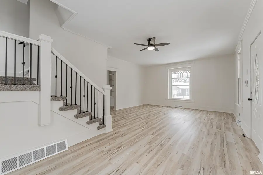 1102 3rd Street, Lincoln, IL 62656 - Image #3