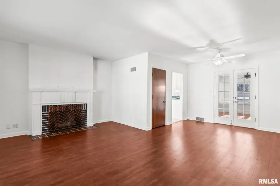 1532 W Edwards Street, Springfield, IL 62704 - Image #2