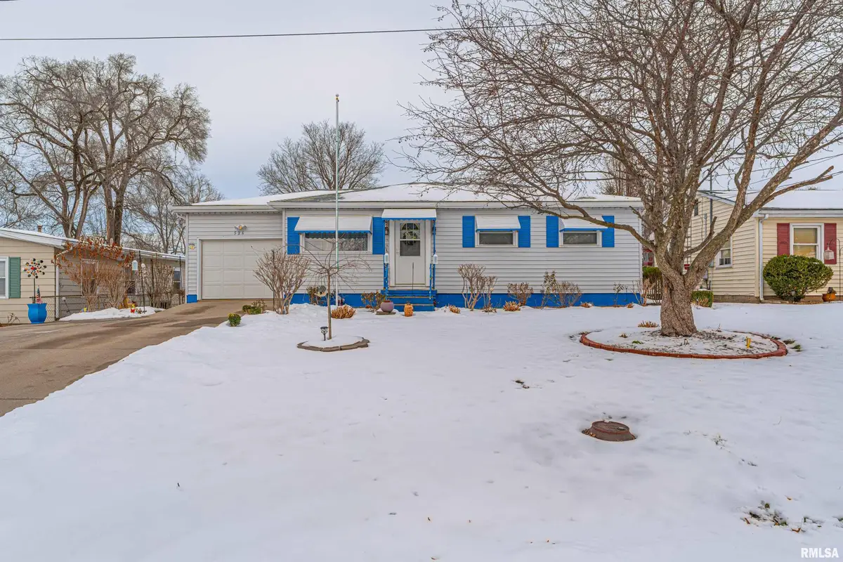 526 Comet Avenue, Lincoln, IL 62656 - Image #1