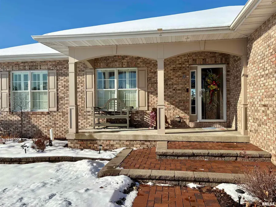 25 Eleanor Lane, Jacksonville, IL 62650 - Image #2