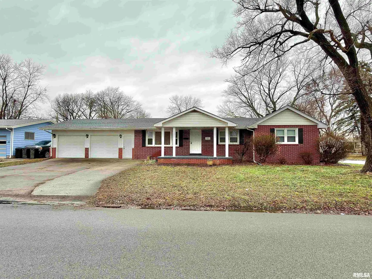 3301 Stanton Street, Springfield, IL 62703 - #1