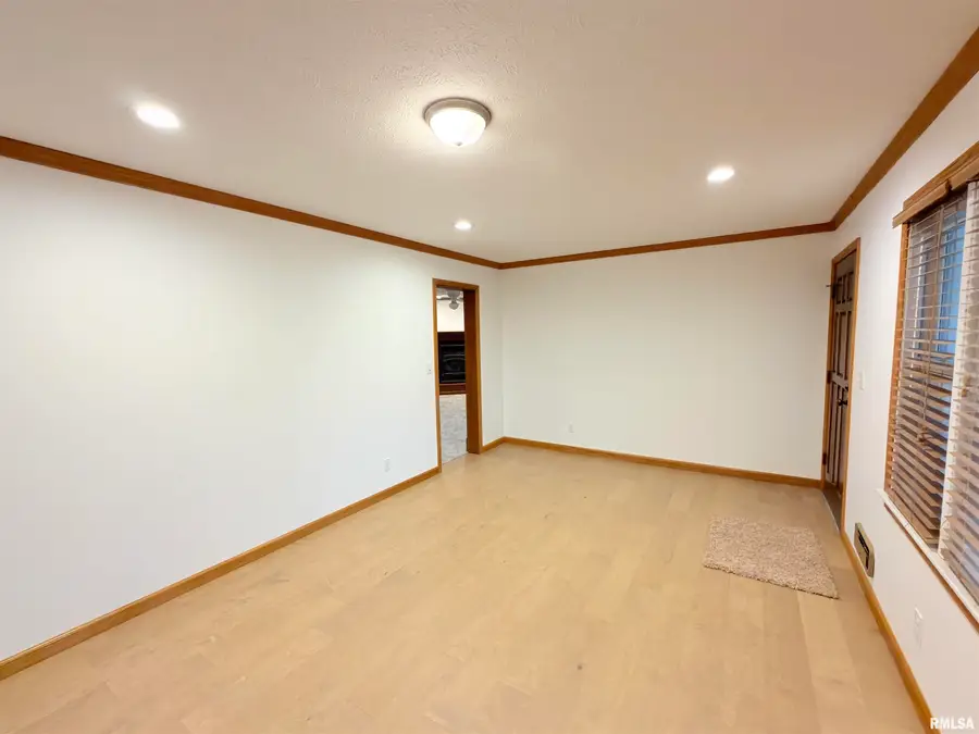 3301 Stanton Street, Springfield, IL 62703 - #3