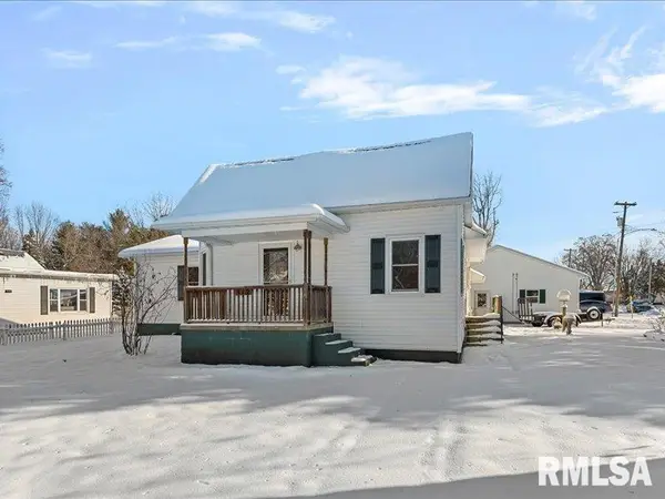 312 Wells Street, Buffalo, IL 62515-0012