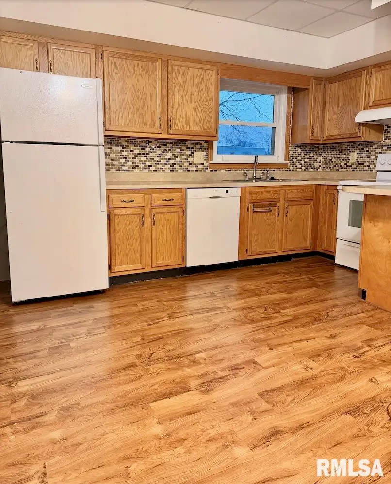 208 S Mill Street, Athens, IL 62613 - #2