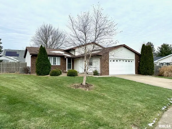28 Jacobs Lane, Jacksonville, IL 62650