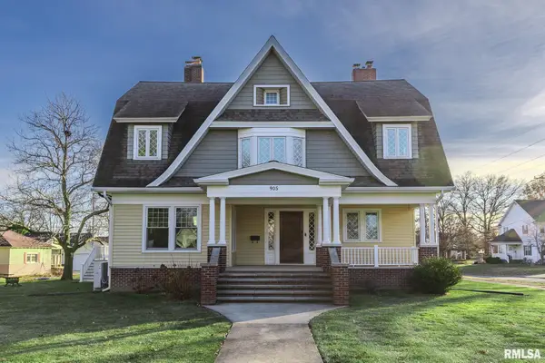 905 E 1st North Street, Carlinville, IL 62626