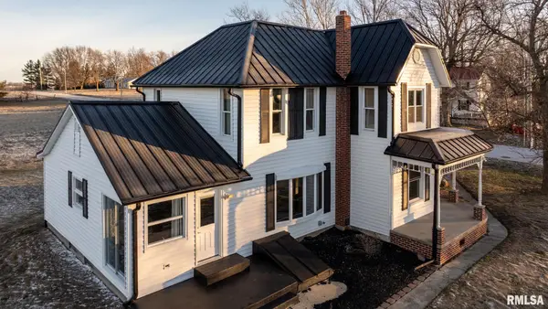 281 North Avenue, Plainville, IL 62365