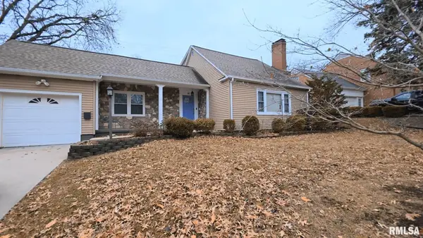 85 Woodlawn Road, Quincy, IL 62301