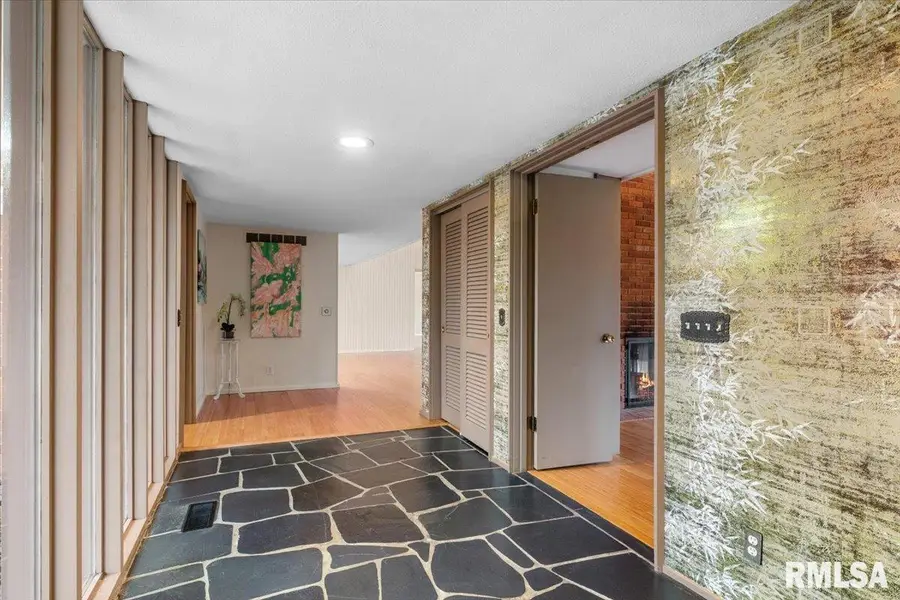 1906 Illini Road, Springfield, IL 62704 - Image #3