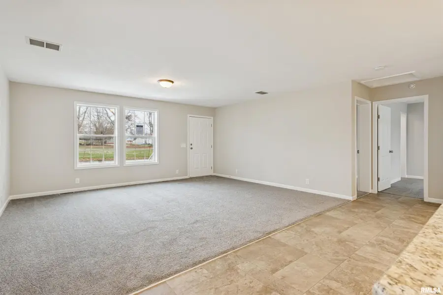 253 Overton Drive, Winchester, IL 62694 - Image #2