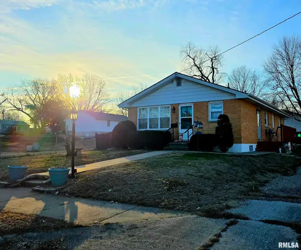 1620 Cedar Street, Quincy, IL 62301