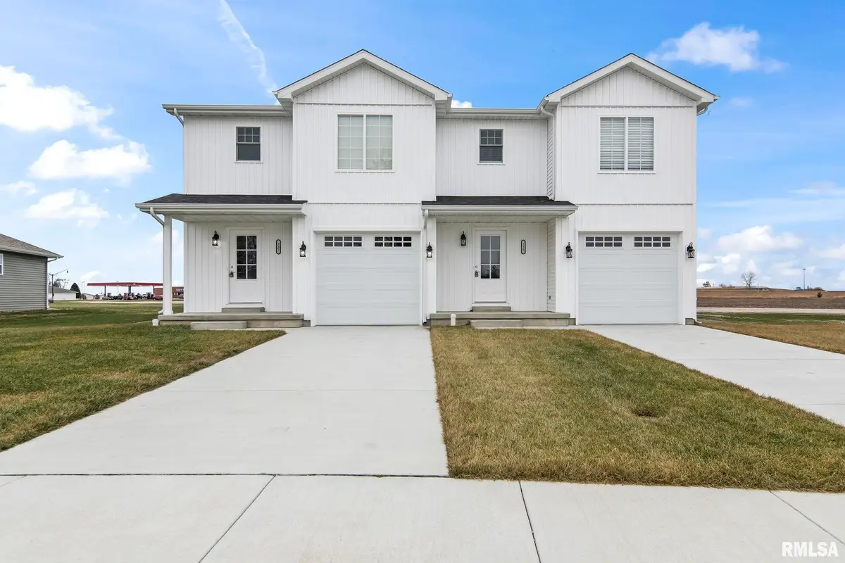 235 W Lester Street, Williamsville, IL 62693 - Image #1