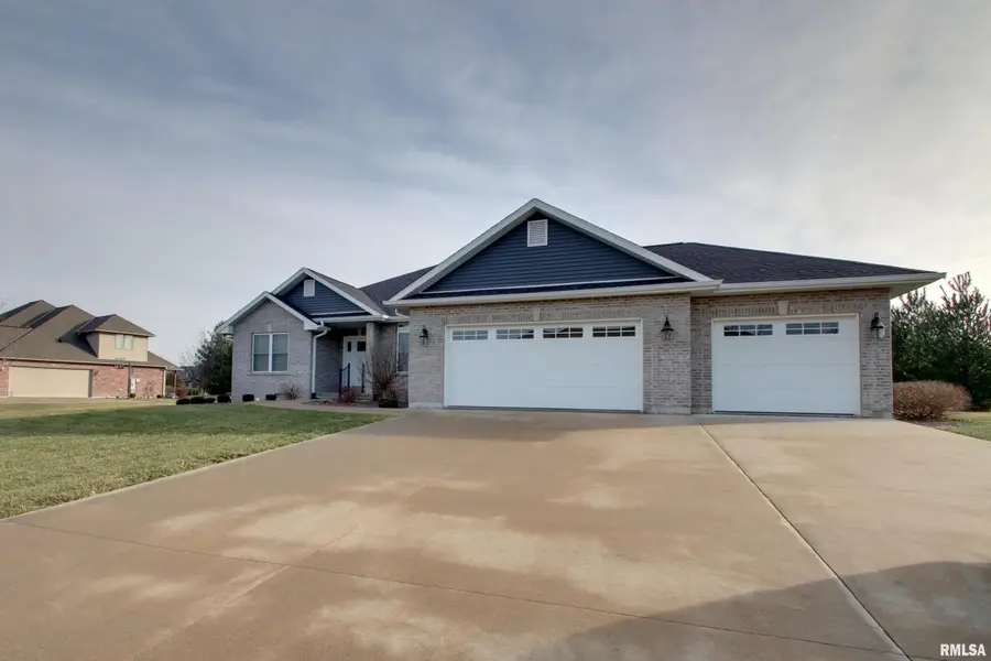 829 S 43rd Street, Quincy, IL 62305 - Image #2