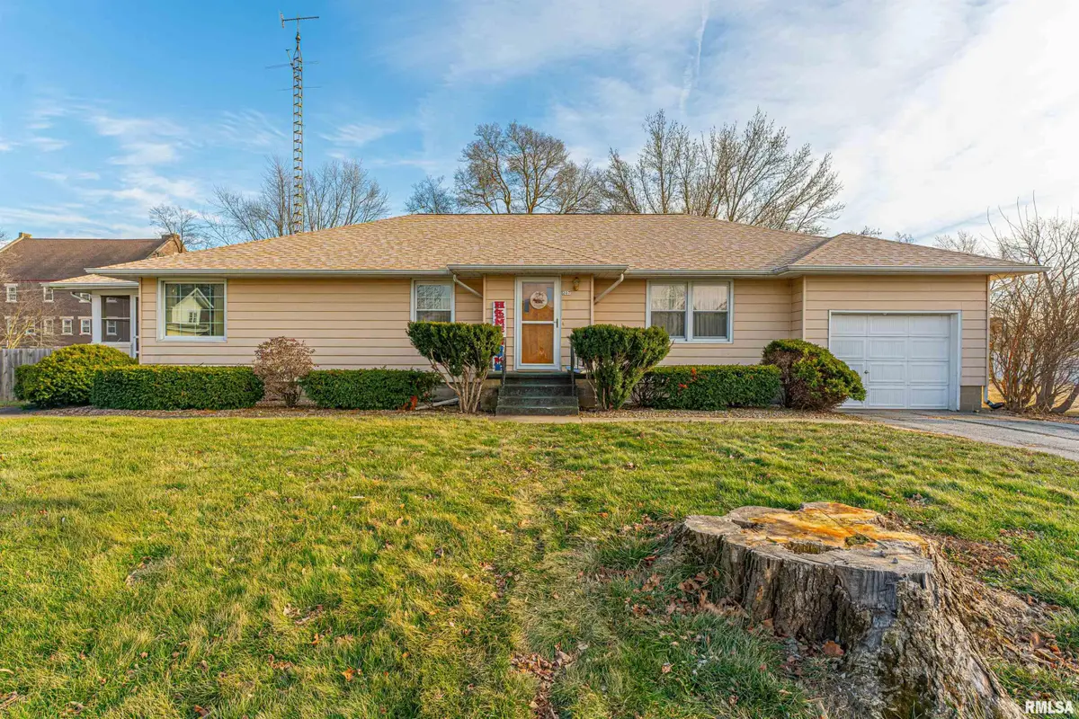 207 SW 3rd Street, Atlanta, IL 61723 - Image #1