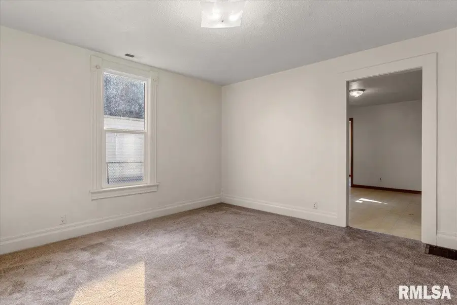 809 S 1st Street, Divernon, IL 62530 - Image #3