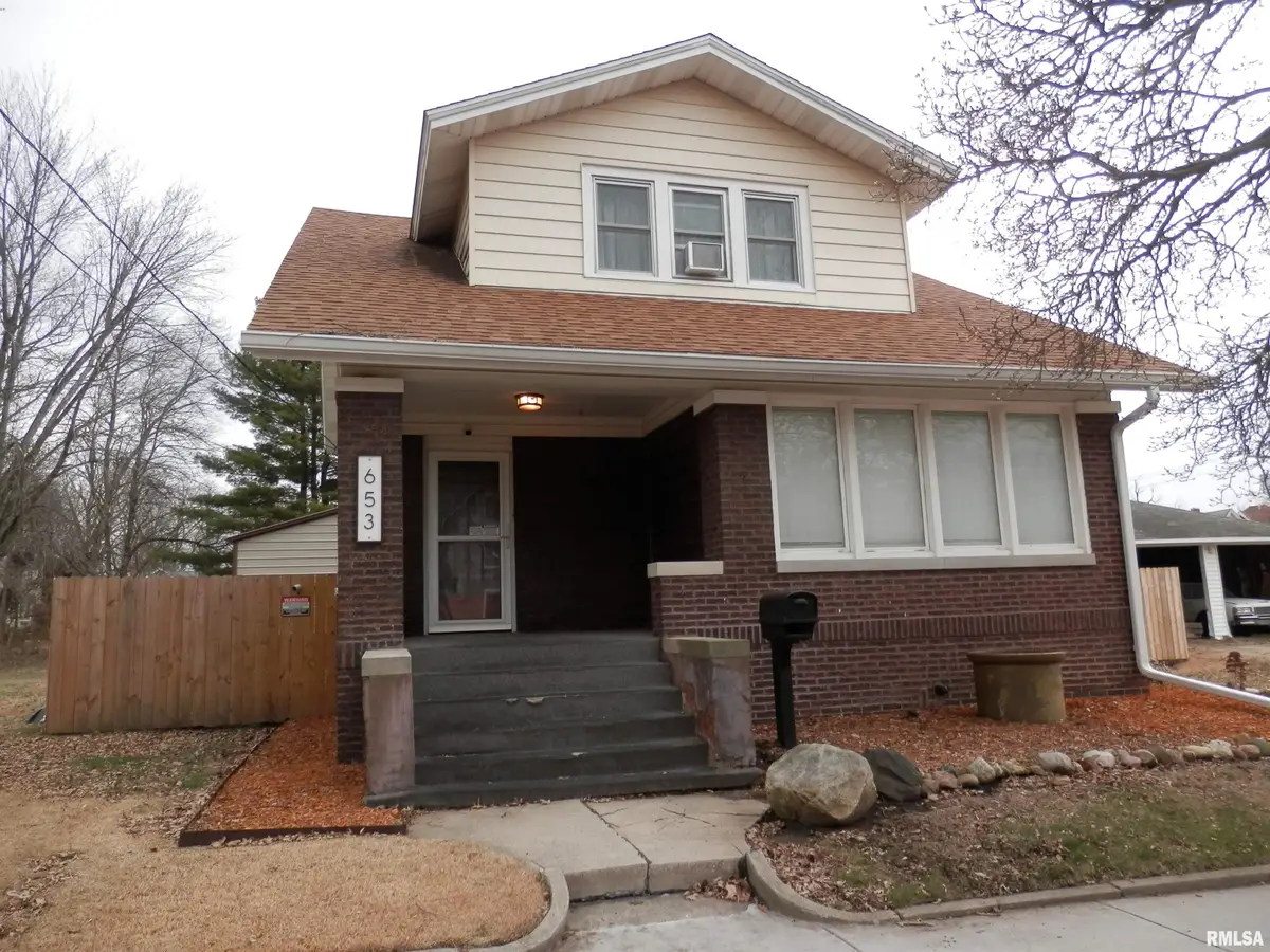 653 N Cedar Street, Galesburg, IL 61401 - Image #1