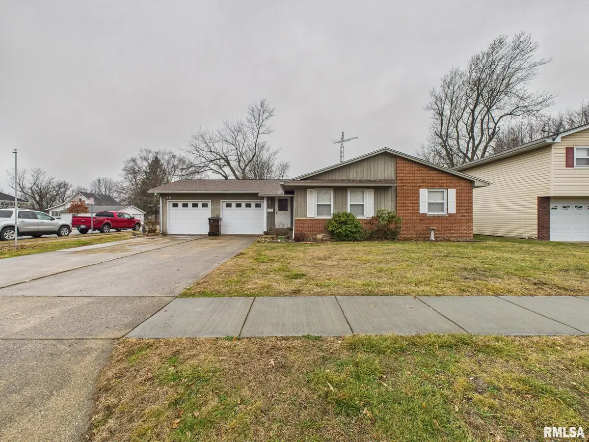 1201 Allied Avenue, Taylorville, IL 62568 - Image #1