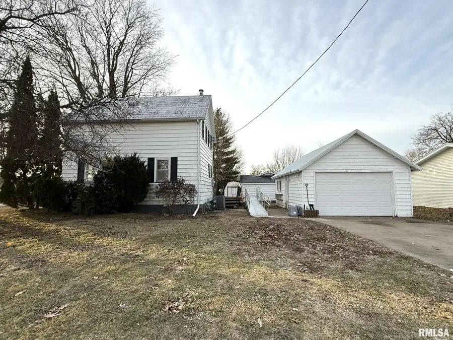 393 E 5th Street, Woodhull, IL 61490 - Image #3