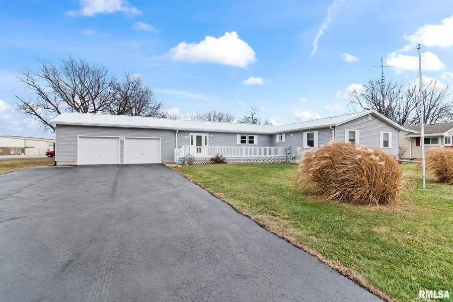 1536 N Springfield Street, Virden, IL 62690 - Image #2