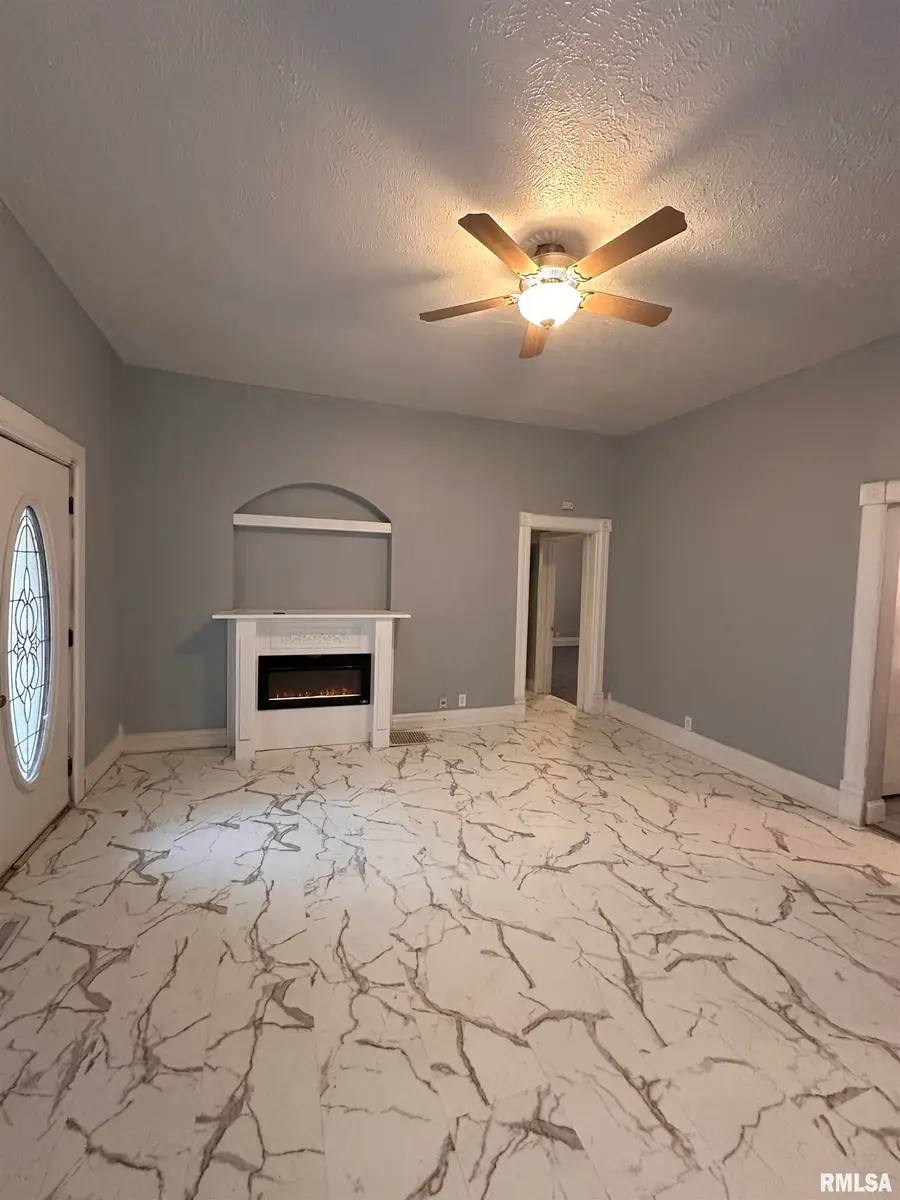 1304 S Walnut Street, Springfield, IL 62704 - Image #2