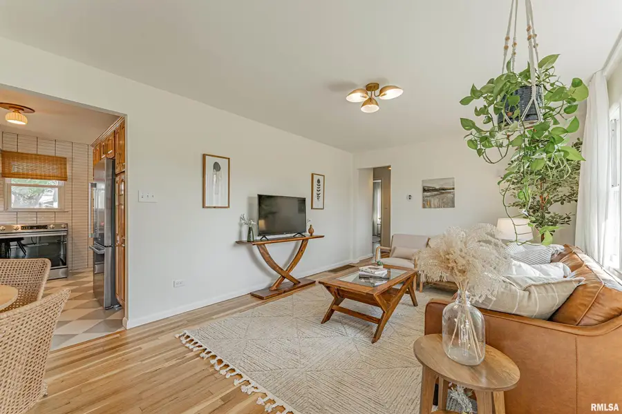 1038 N State Street, Lincoln, IL 62656 - Image #2