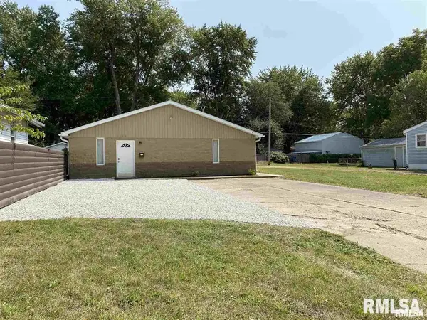 2224 S 9th Street, Springfield, IL 62703