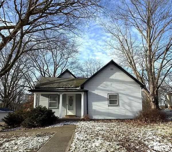 405 S State Street, East Galesburg, IL 61430