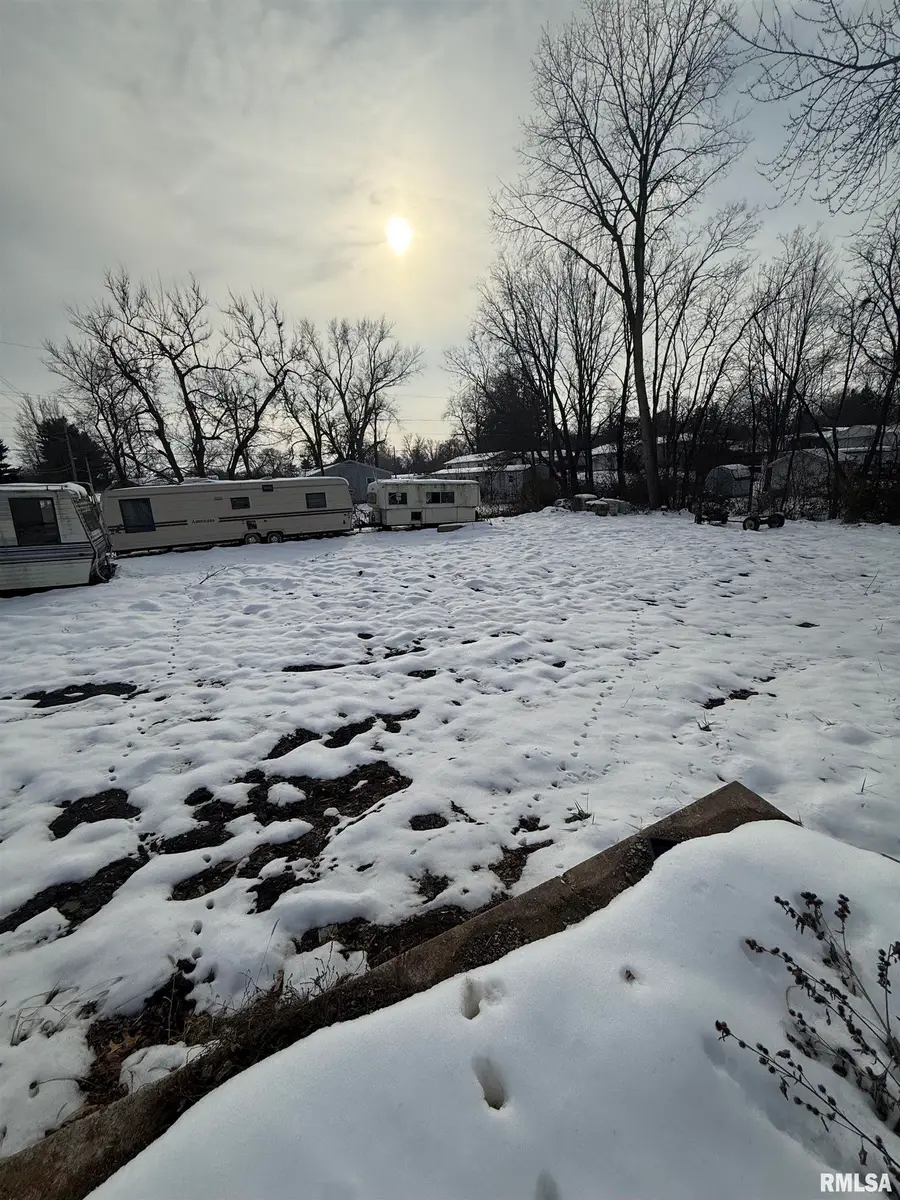 2231 N 3rd Street, Springfield, IL 62702 - Image #2