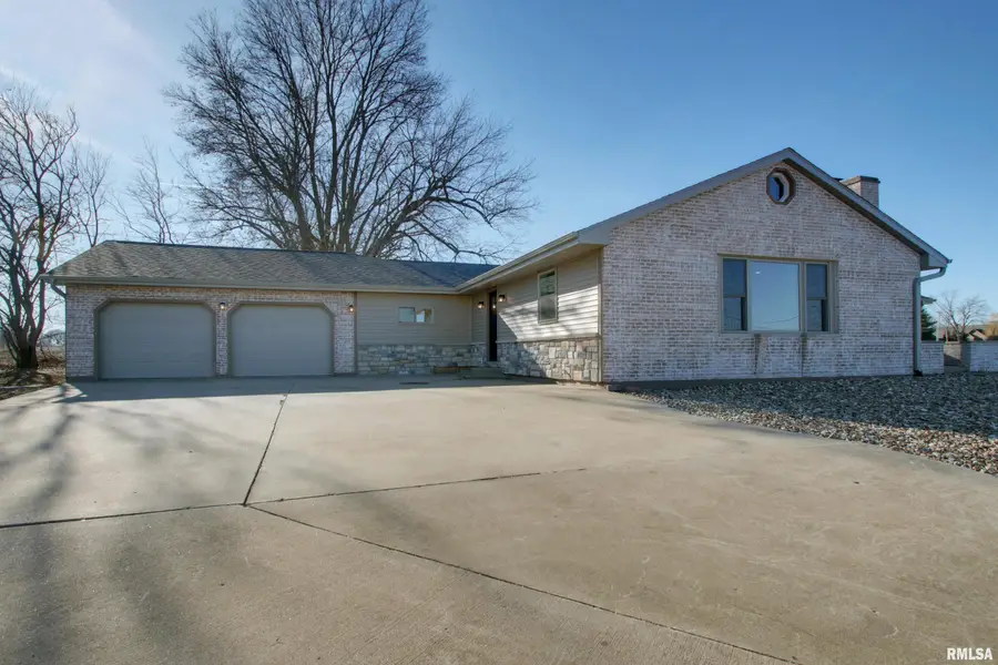 3700 Harrison Court, Quincy, IL 62305 - Image #2