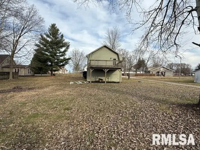 112 E Grand Avenue, Owaneco, IL 62555 - Image #3