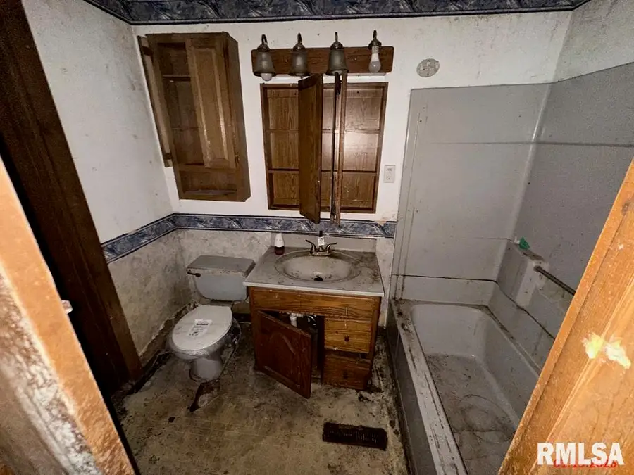 605 Glenway Avenue, Knoxville, IL 61448 - Image #2