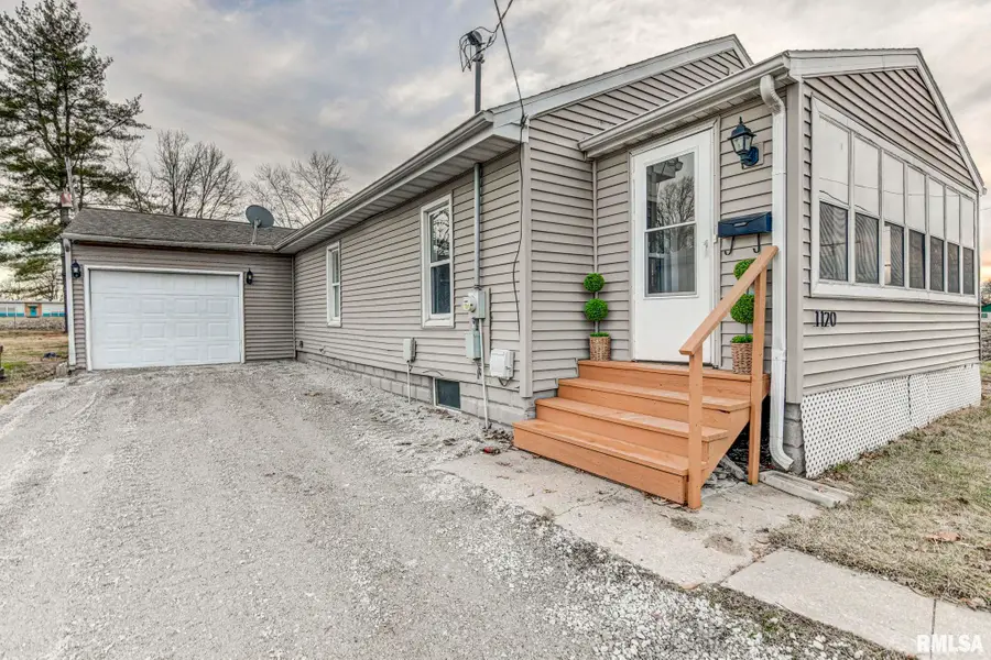 1120 W Spresser Street, Taylorville, IL 62568 - Image #2