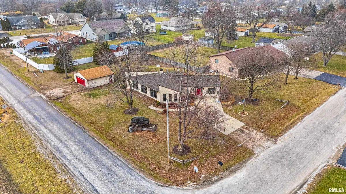 12 Pheasant Run, Lincoln, IL 62656 - Image #1