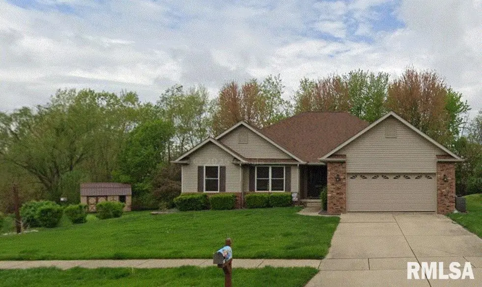 981 S 1st Street, Sherman, IL 62684 - Image #1