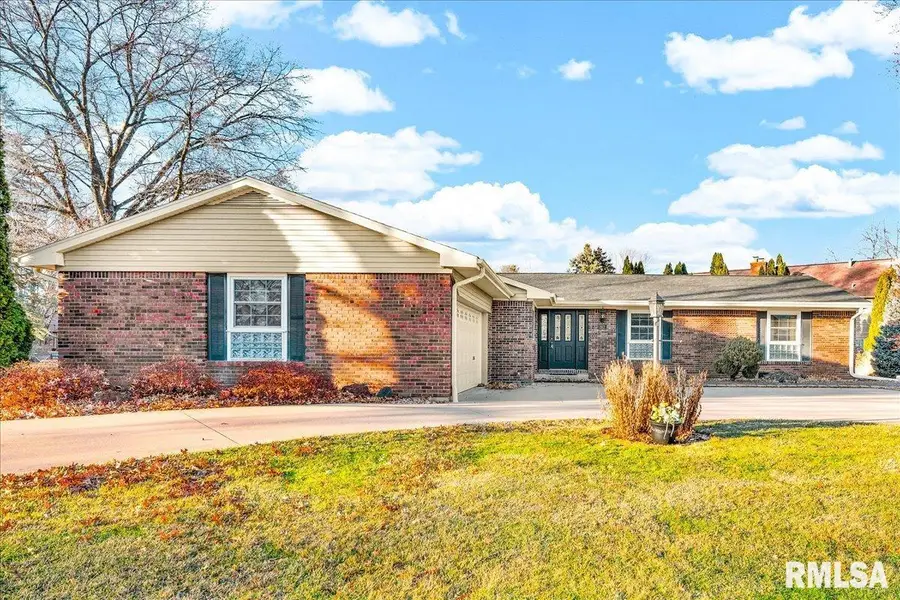 192 Potawatomi Road, Galesburg, IL 61401 - Image #2