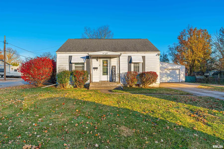 530 Grand Avenue, Lincoln, IL 62656 - Image #2