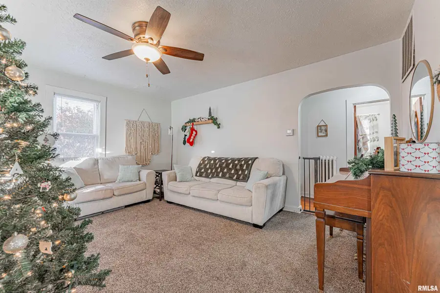 530 Grand Avenue, Lincoln, IL 62656 - Image #3