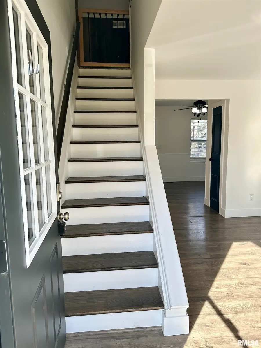 2004 Plum Street, Jacksonville, IL 62650 - Image #3