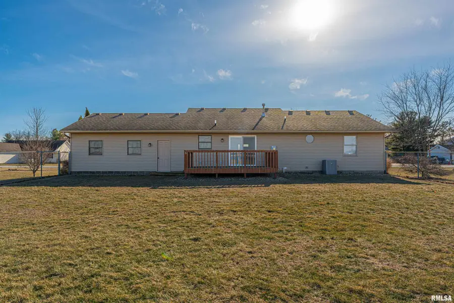 811 W Monroe Street, Athens, IL 62613 - Image #2