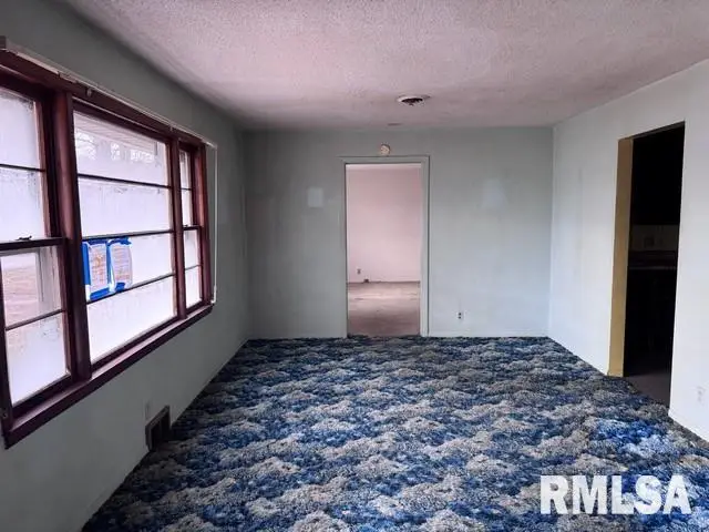 6 W Westway Drive, Decatur, IL 62522 - Image #2