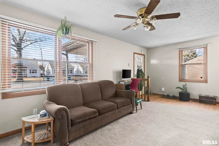 2072 N 20th Street, Springfield, IL 62702 - Image #2