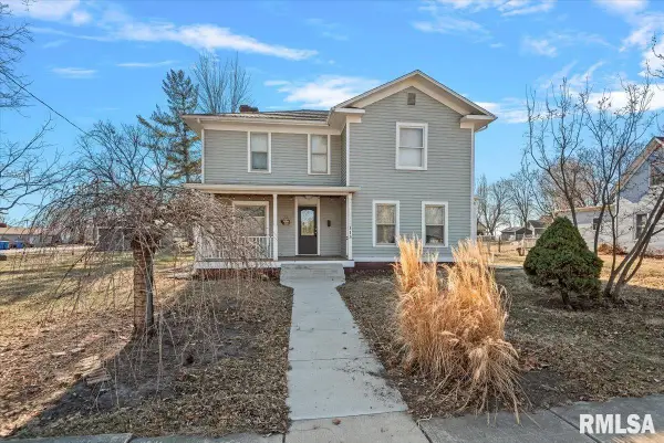 313 W Van Buren Street, Greenview, IL 62642