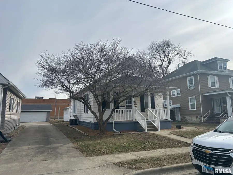 314 N Clay Street, Taylorville, IL 62568 - Image #2