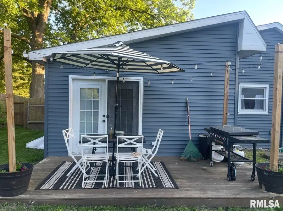 305 E Frederick Street, Arenzville, IL 62611 - Image #3